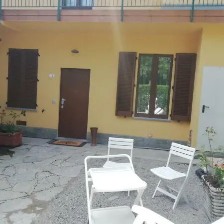 アパート La Casa Di Beppe Lanzo dʼIntelvi
